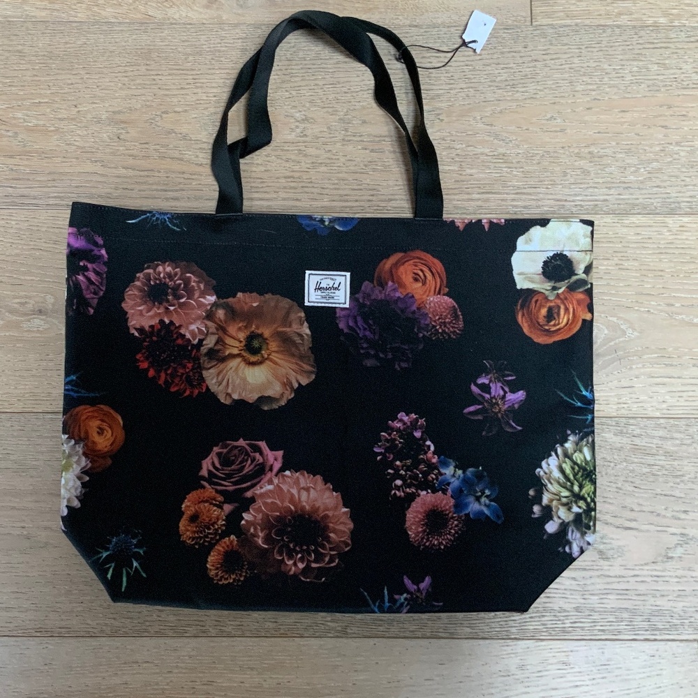 NWOT Herschel Classic Tote